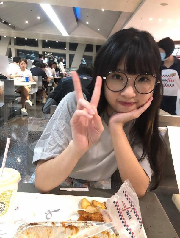 #反差 #眼镜妹 #奶子 #骚货人前人后的样子差别真大，眼神都不一样了😳😳😳#反差 #眼镜妹 #奶子 #骚货人前人后的样子差别真大，眼神都不一样了😳😳😳